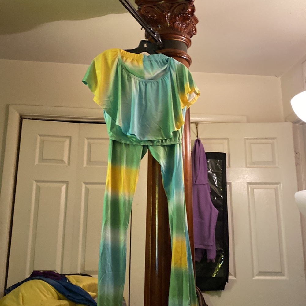 Yellow and green nice 2 PCs pant suit off the shoulders - Picture 5 of 8